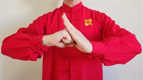 从方向盘到厨房,「车上人妻」如何利用通勤时间连接双重身份